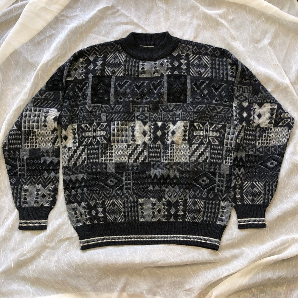 VINTAGE 100% WOOL AFLANI SWEATER